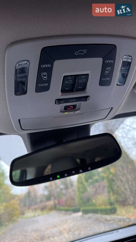 Минивэн Toyota Sienna 2024 в Ровно