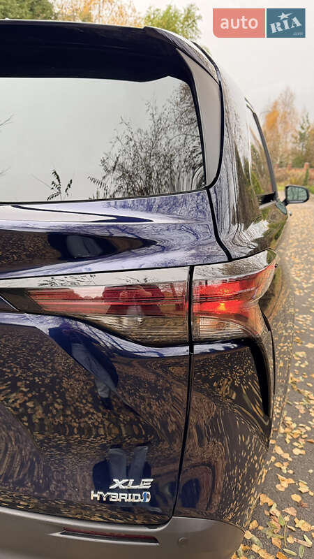 Минивэн Toyota Sienna 2024 в Ровно