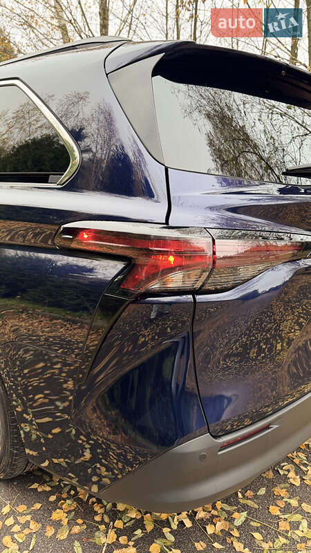 Минивэн Toyota Sienna 2024 в Ровно