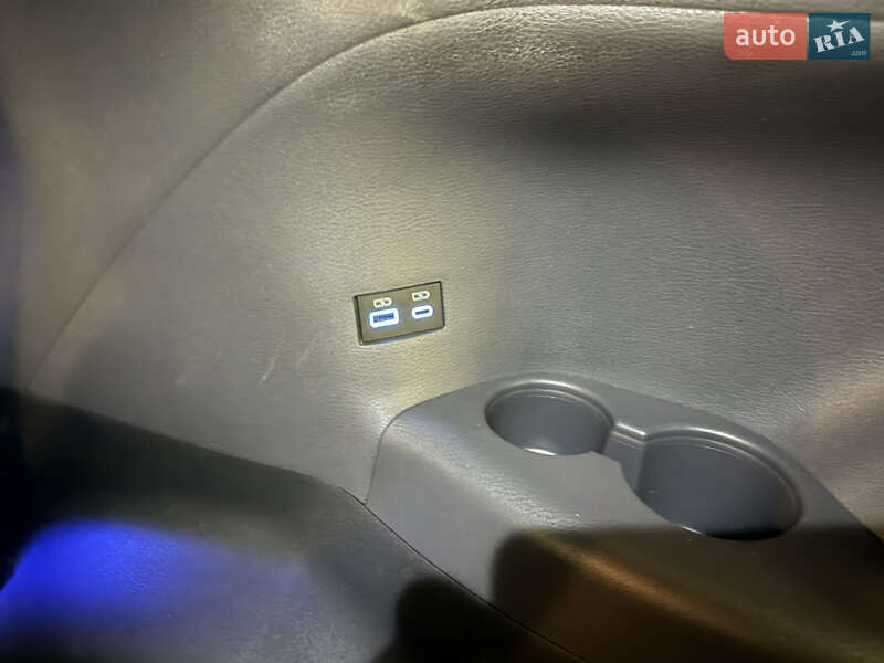 Минивэн Toyota Sienna 2022 в Киеве