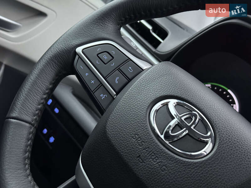 Минивэн Toyota Sienna 2021 в Киеве