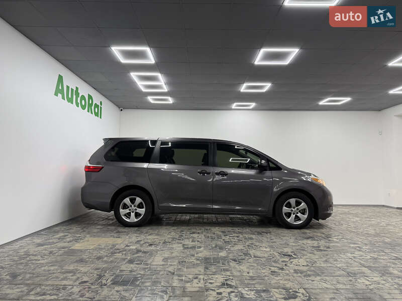 Минивэн Toyota Sienna 2015 в Одессе