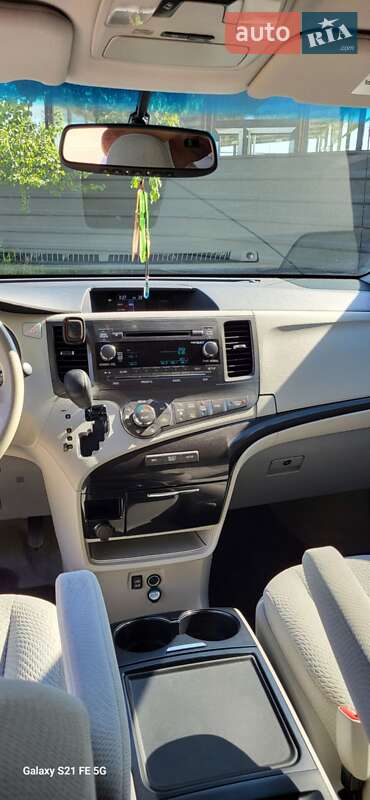Мінівен Toyota Sienna 2013 в Тернополі