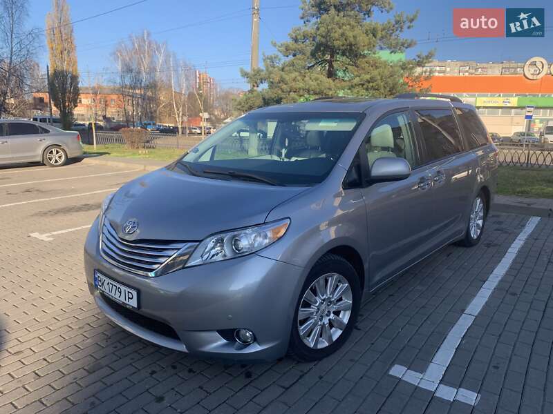 Toyota Sienna 2010