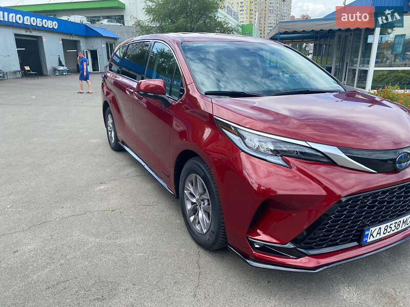 Минивэн Toyota Sienna 2021 в Киеве фото 2 Минивэн Toyota Sienna 2021 в Киеве