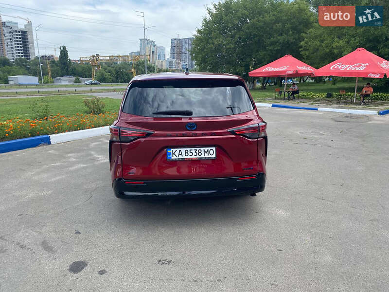 Минивэн Toyota Sienna 2021 в Киеве фото 6 Минивэн Toyota Sienna 2021 в Киеве