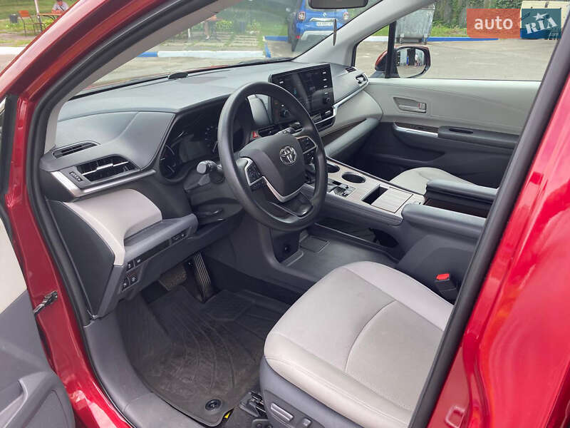 Минивэн Toyota Sienna 2021 в Киеве фото 11 Минивэн Toyota Sienna 2021 в Киеве