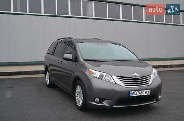 Мінівен Toyota Sienna 2016 в Вінниці