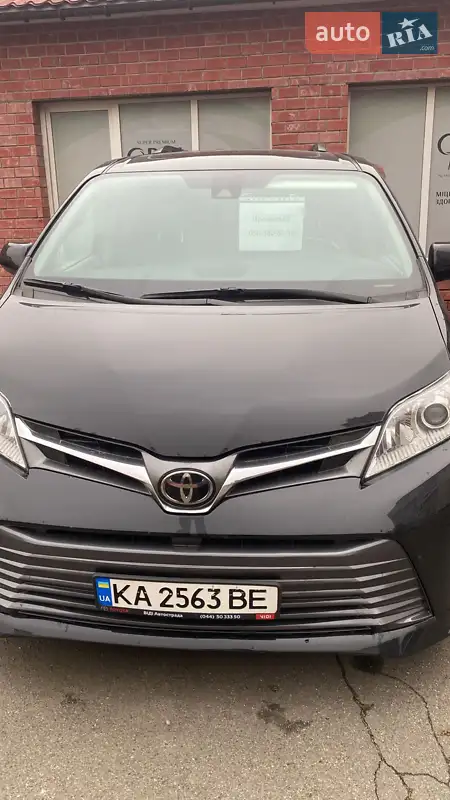 Toyota Sienna 2018