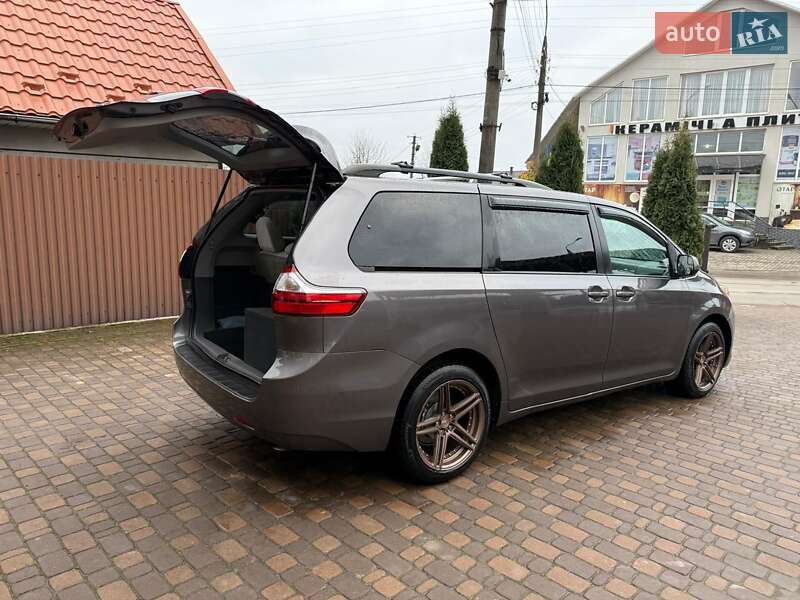 Минивэн Toyota Sienna 2015 в Черновцах фото 12 Минивэн Toyota Sienna 2015 в Черновцах