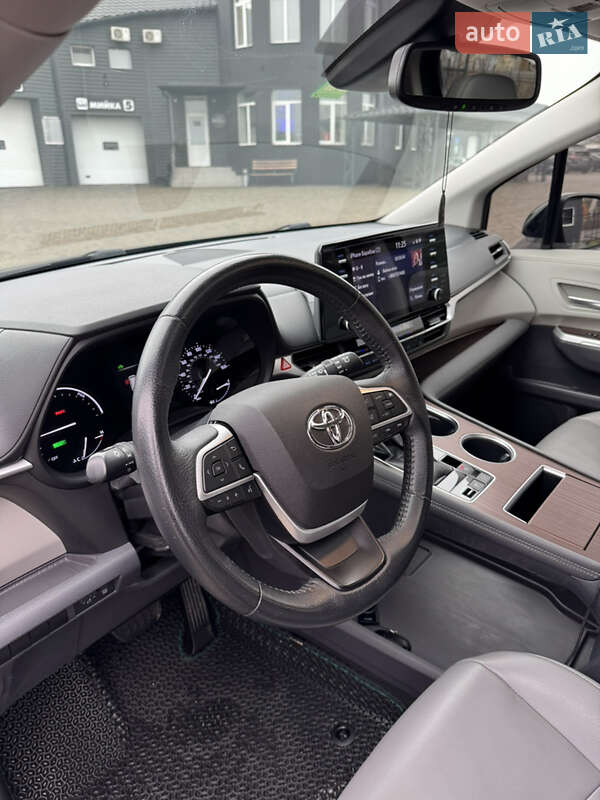Минивэн Toyota Sienna 2021 в Белой Церкви фото 12 Минивэн Toyota Sienna 2021 в Белой Церкви