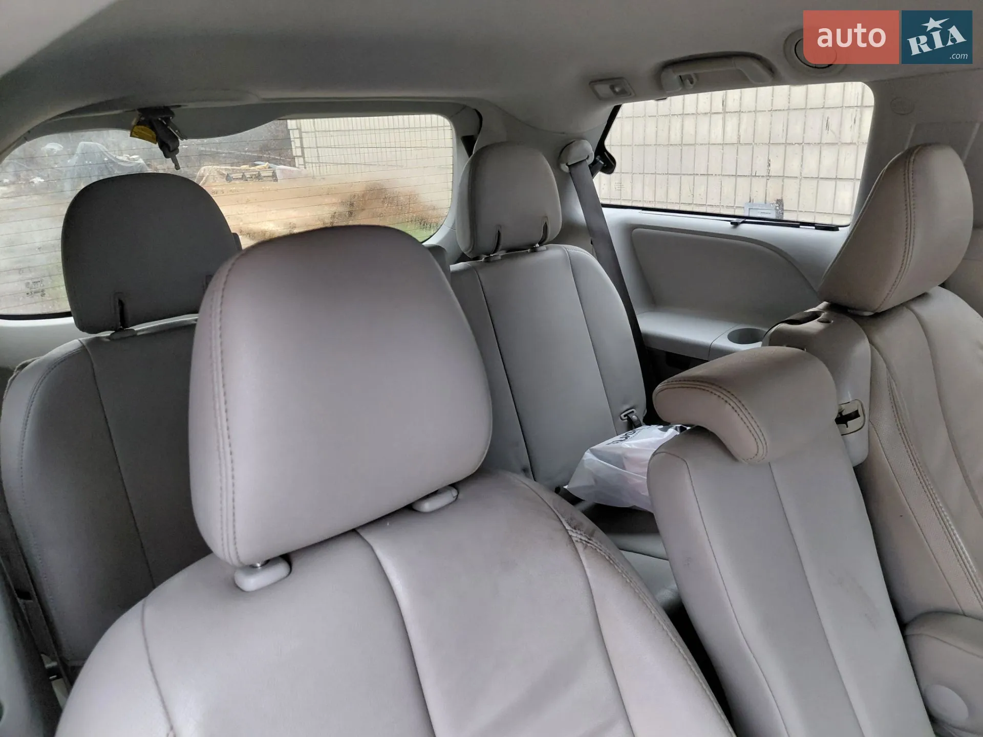2014 Toyota Sienna - мініатюра 23