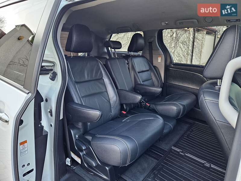 Мінівен Toyota Sienna 2016 в Одесі