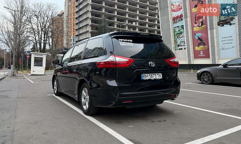 Мінівен Toyota Sienna 2019 в Одесі
