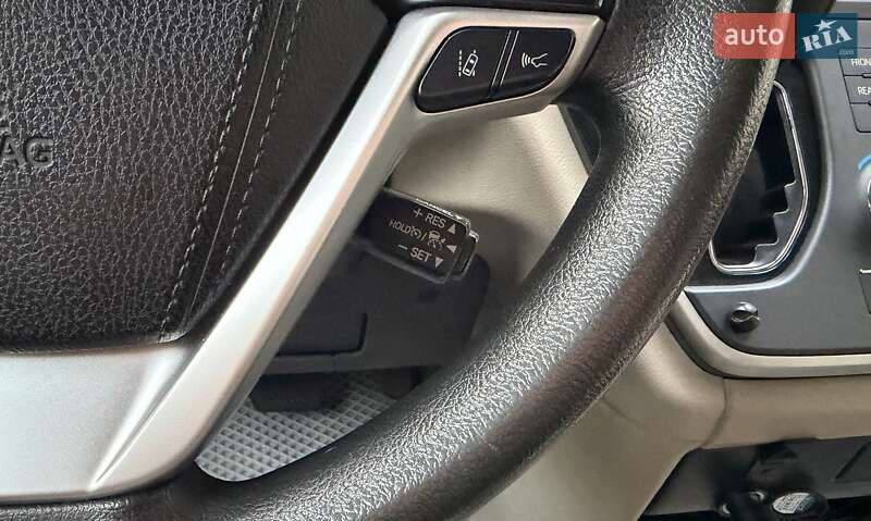 Мінівен Toyota Sienna 2019 в Одесі