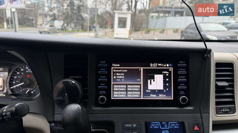 Мінівен Toyota Sienna 2019 в Одесі