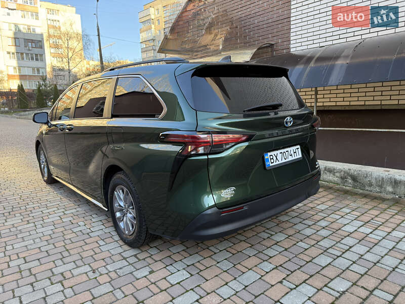Мінівен Toyota Sienna 2020 в Хмельницькому
