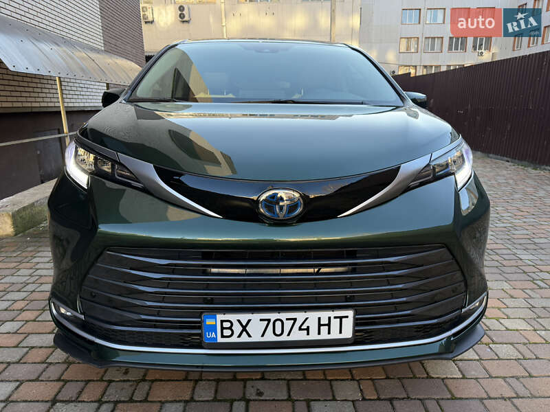 Мінівен Toyota Sienna 2020 в Хмельницькому