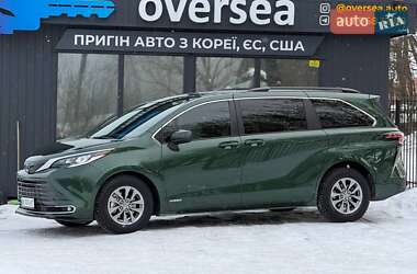 Мінівен Toyota Sienna 2020 в Хмельницькому