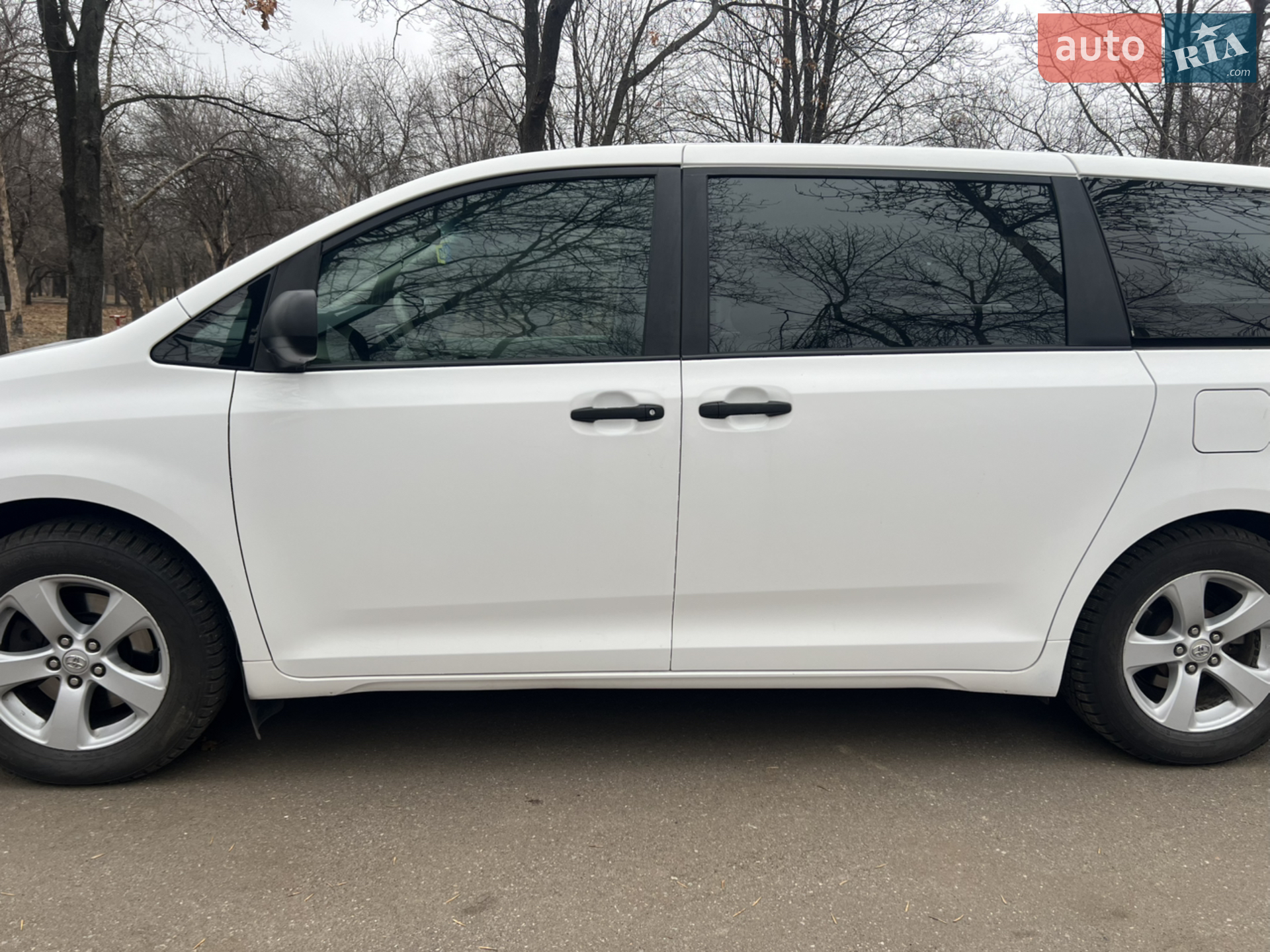 2011 Toyota Sienna - мініатюра 3