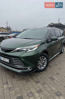 Минивэн Toyota Sienna 2021 в Киеве