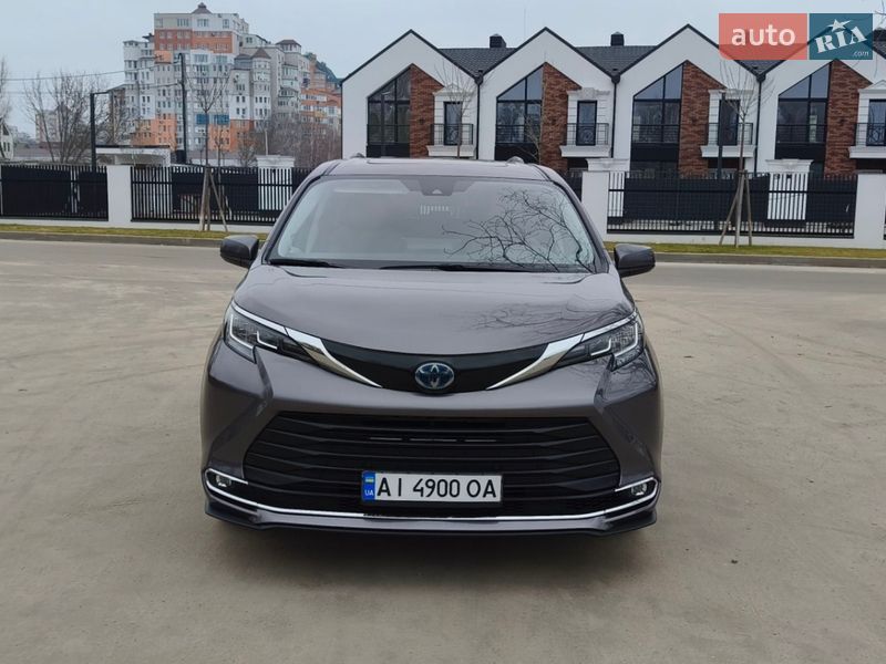 Минивэн Toyota Sienna 2023 в Белой Церкви