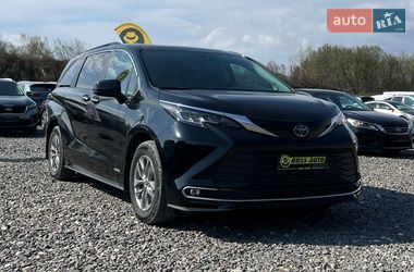 Мінівен Toyota Sienna 2022 в Львові