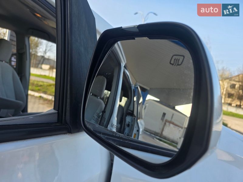 Минивэн Toyota Sienna 2013 в Гусятине