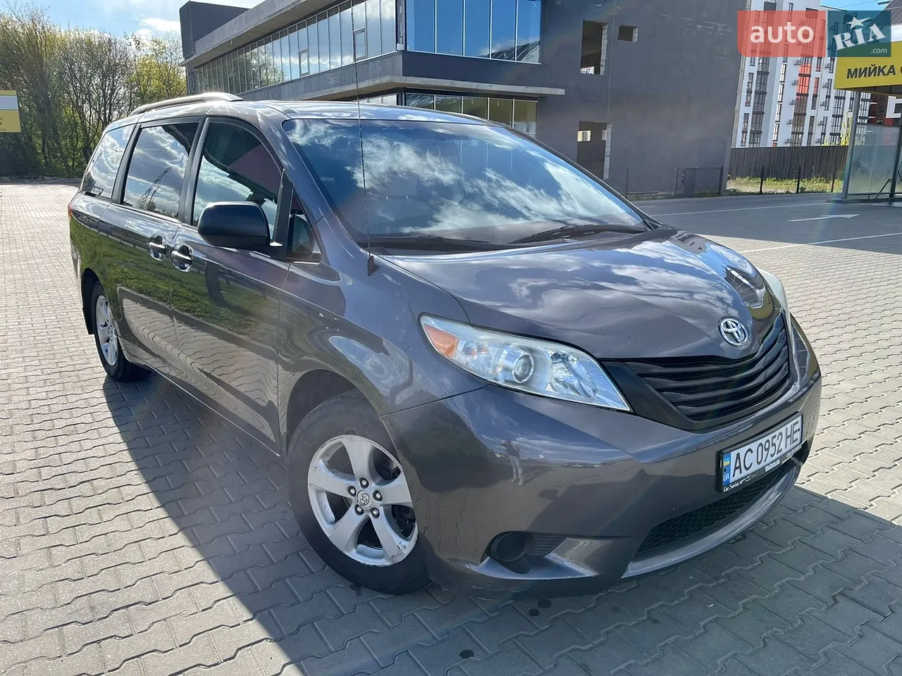 2010 Toyota Sienna - мініатюра 22