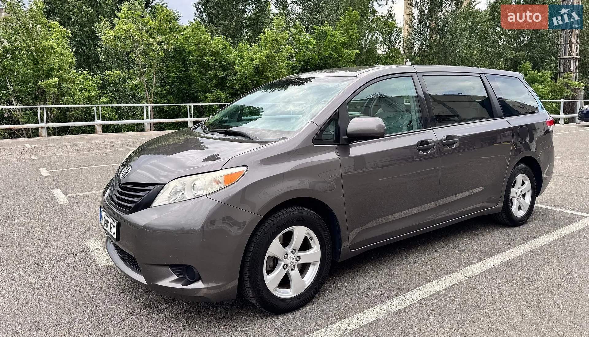 2012 Toyota Sienna - мініатюра 2