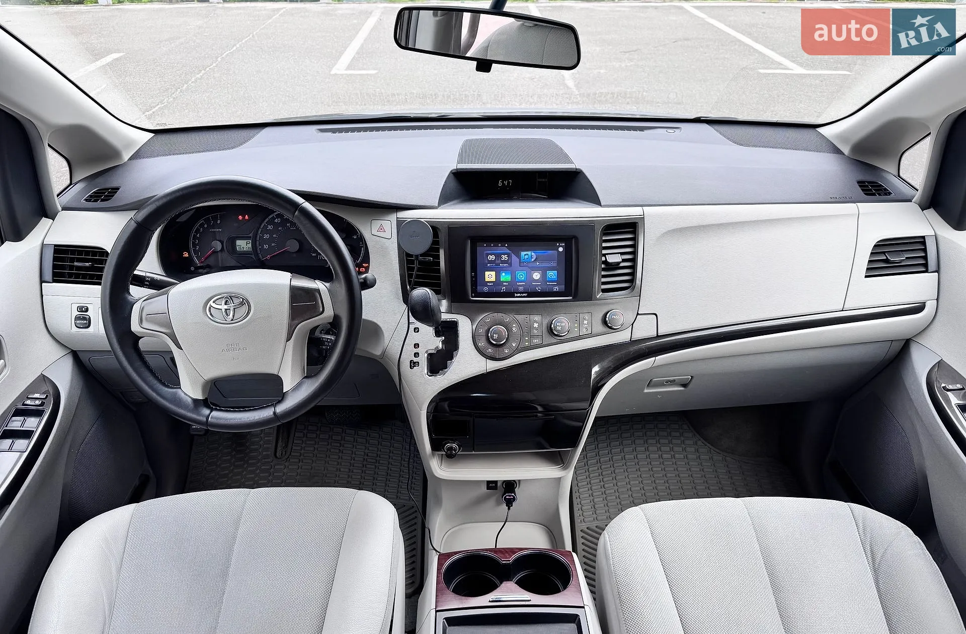 2012 Toyota Sienna - мініатюра 9