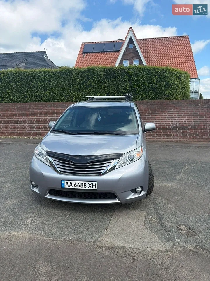 2016 Toyota Sienna - мініатюра 9