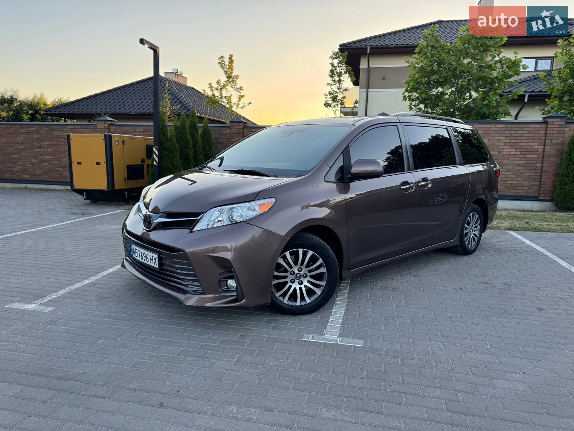 2019 Toyota Sienna - мініатюра 2