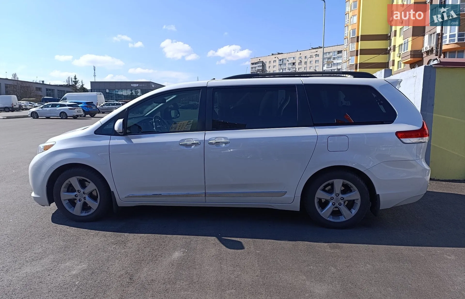 2012 Toyota Sienna - мініатюра 3