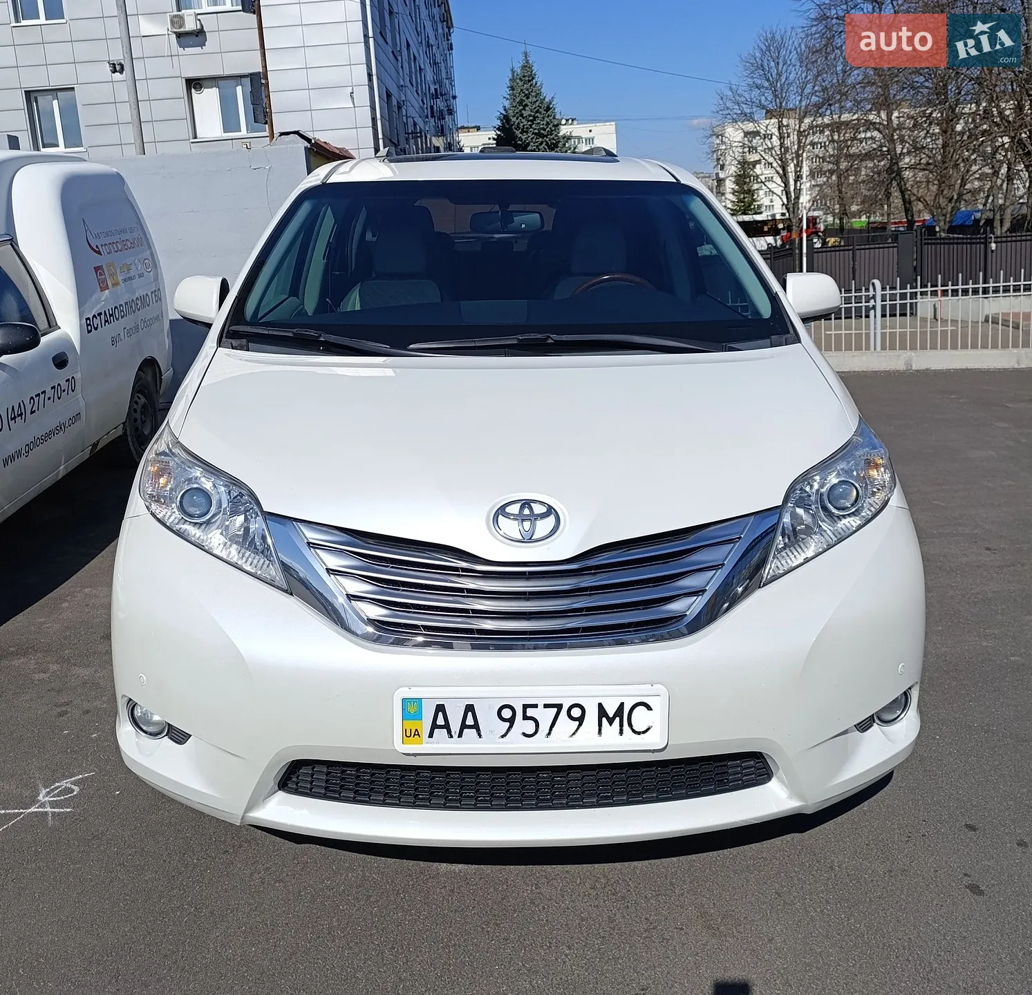 2012 Toyota Sienna - мініатюра 6