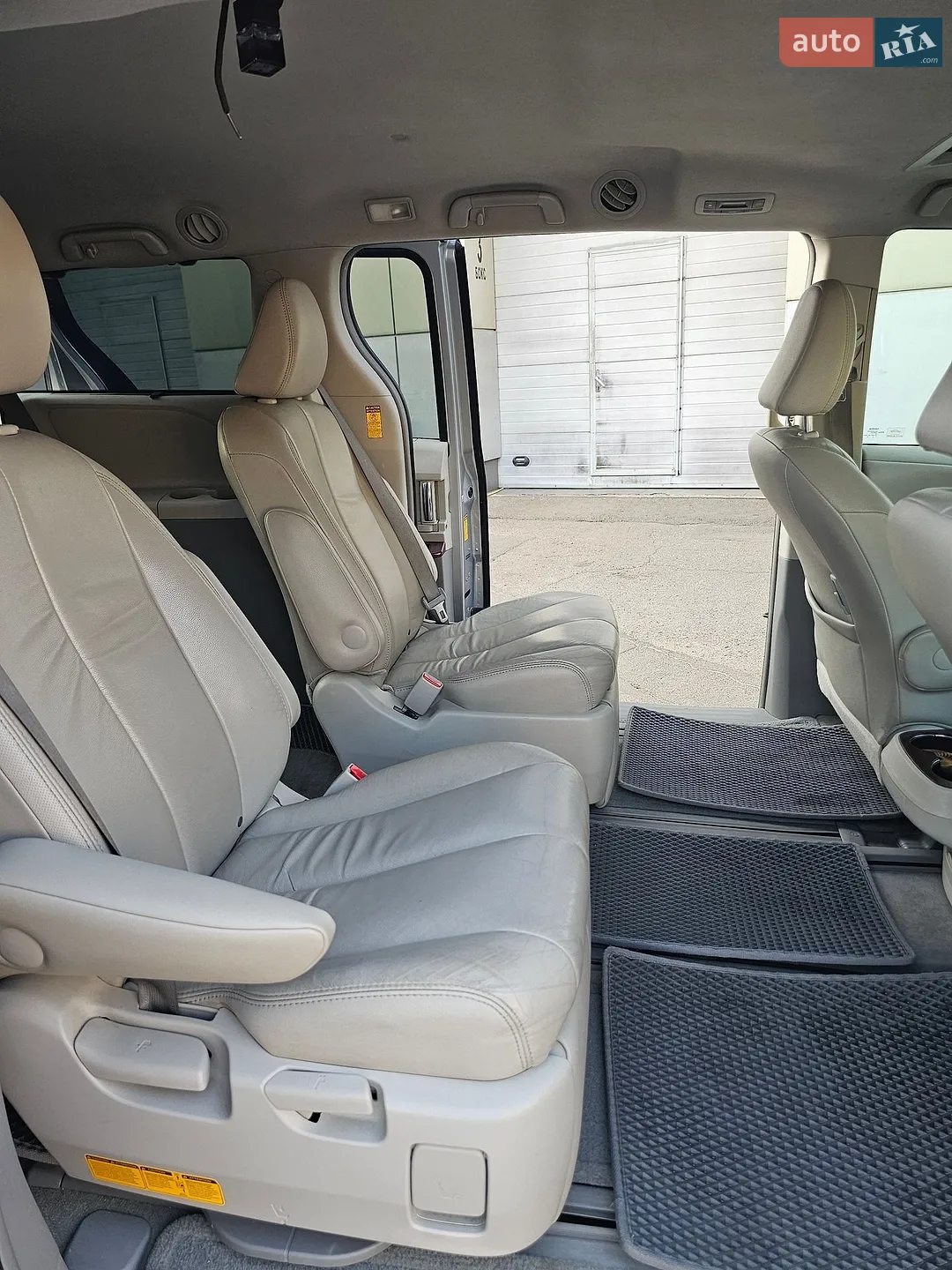 2013 Toyota Sienna - мініатюра 26