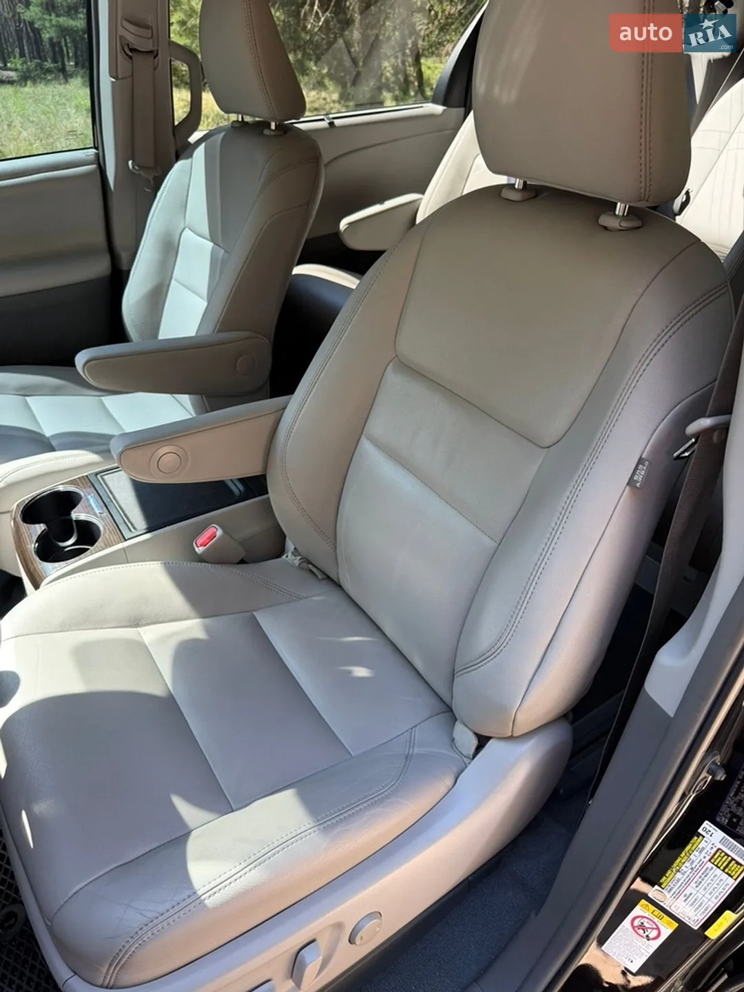 2018 Toyota Sienna - мініатюра 9