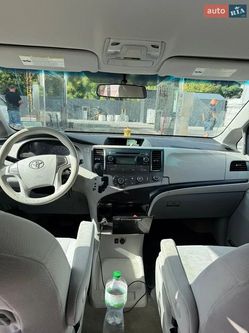 2012 Toyota Sienna - мініатюра 6