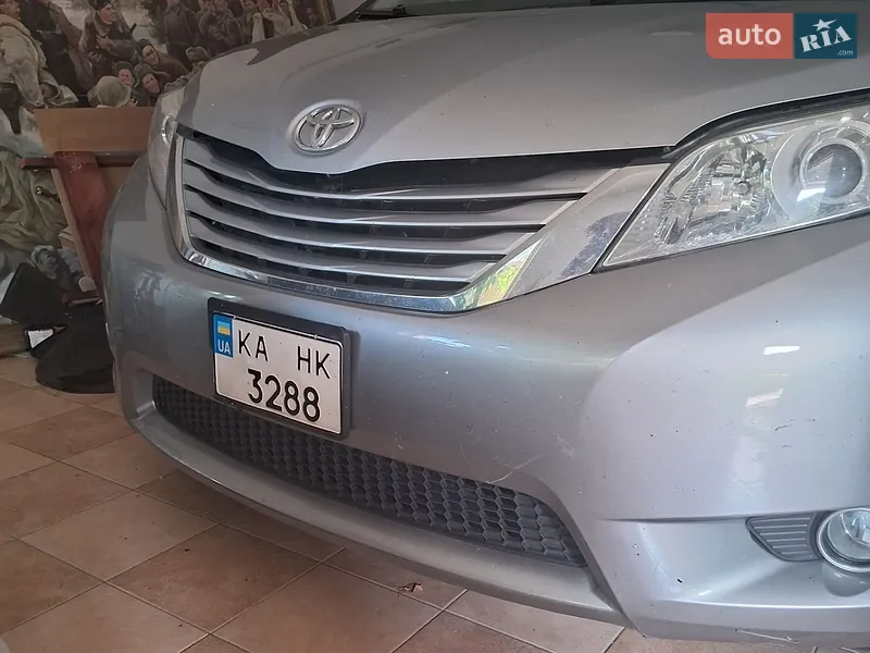 Toyota Sienna 2017