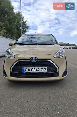 Минивэн Toyota Sienta 2018 в Киеве