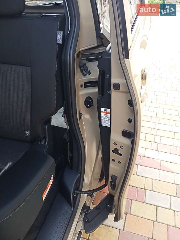 Минивэн Toyota Sienta 2018 в Одессе фото 46 Минивэн Toyota Sienta 2018 в Одессе