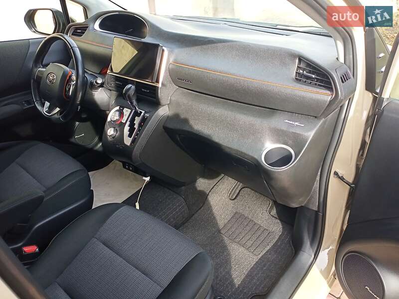 Минивэн Toyota Sienta 2018 в Одессе фото 59 Минивэн Toyota Sienta 2018 в Одессе