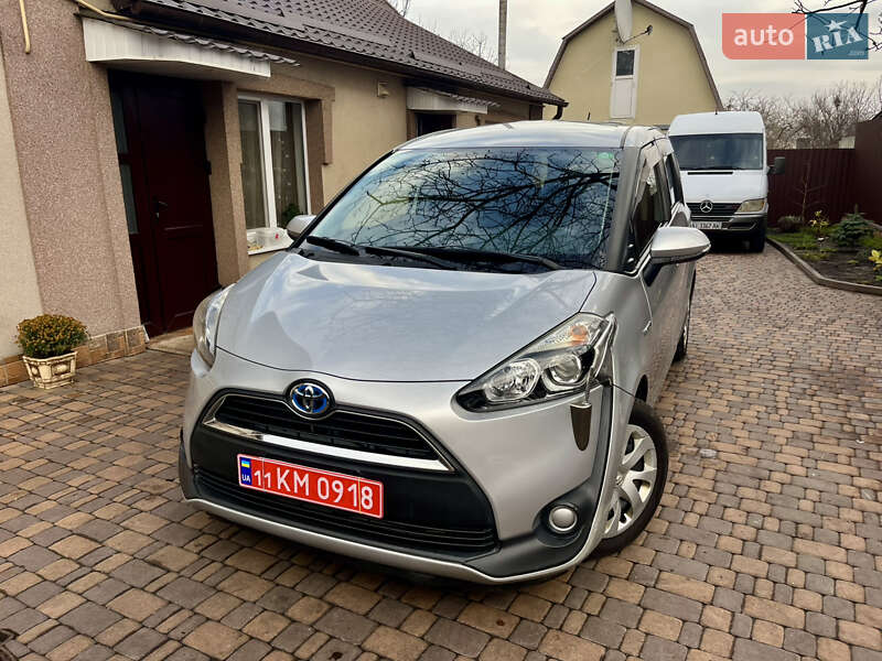 Минивэн Toyota Sienta 2018 в Белой Церкви