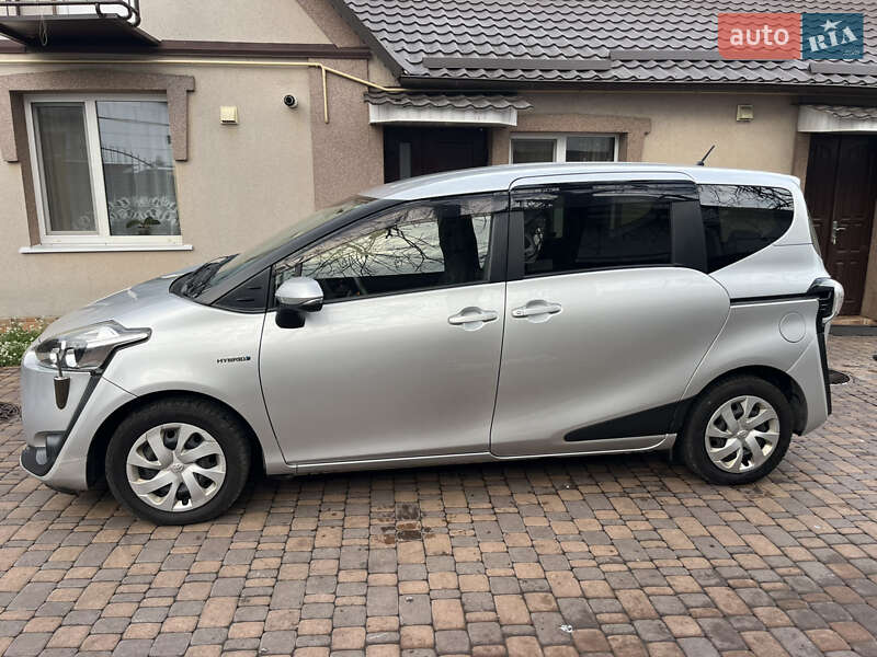 Минивэн Toyota Sienta 2018 в Белой Церкви