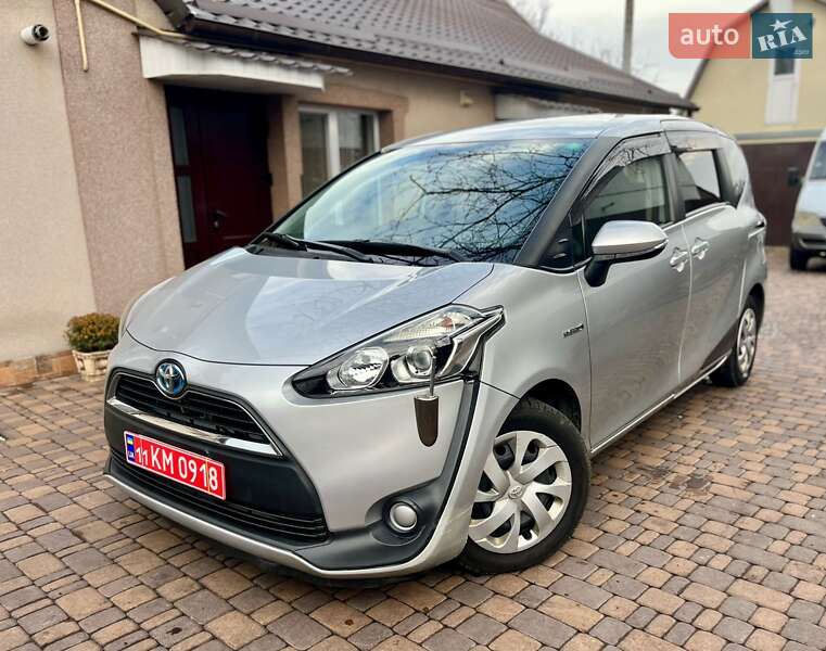 Минивэн Toyota Sienta 2018 в Белой Церкви