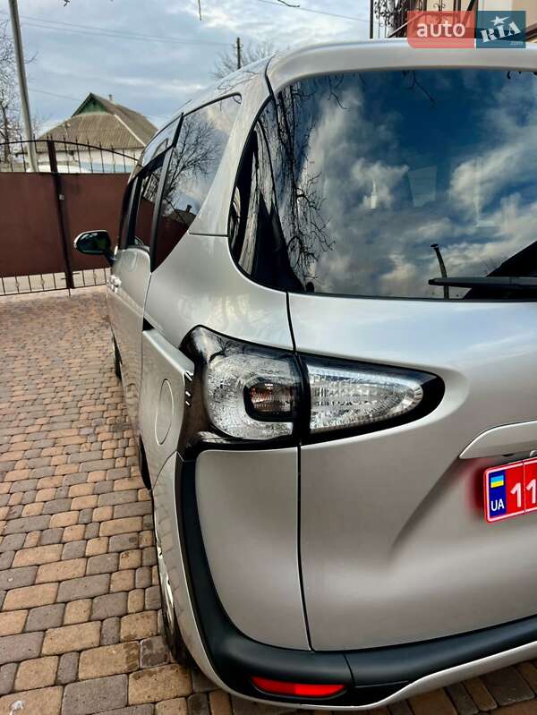 Минивэн Toyota Sienta 2018 в Белой Церкви