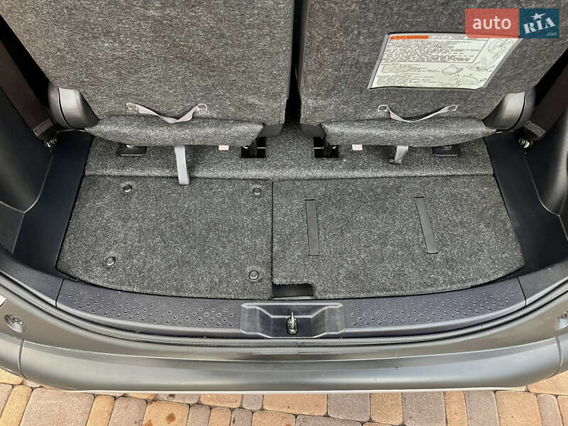 Минивэн Toyota Sienta 2018 в Белой Церкви