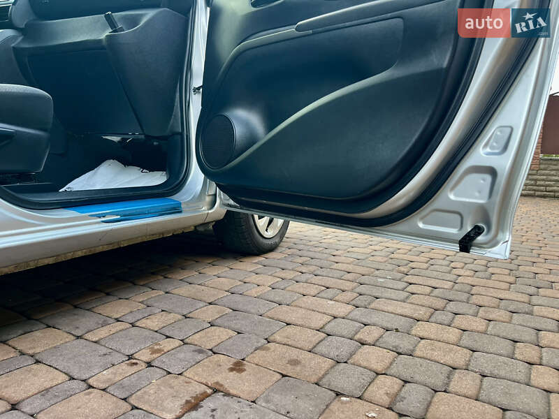 Минивэн Toyota Sienta 2018 в Белой Церкви