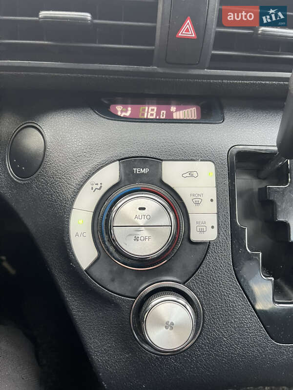 Минивэн Toyota Sienta 2018 в Белой Церкви