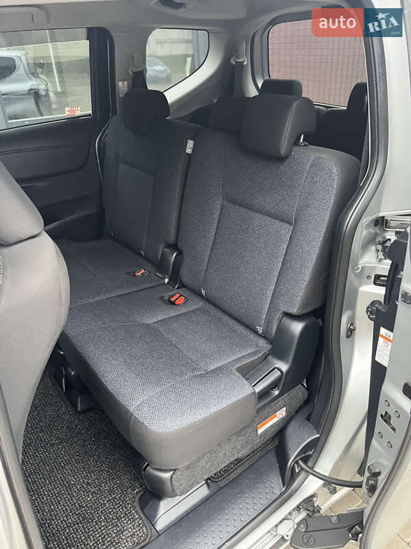 Минивэн Toyota Sienta 2018 в Белой Церкви